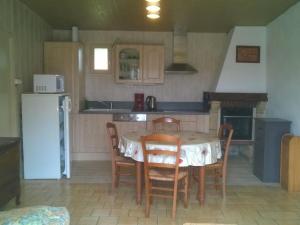 Maison rénovée en campagne avec Wifi - FR-1-426-288