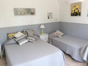 Beautiful Villa with Swimming Pool in Piolenc, cleaning included