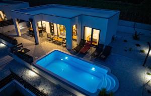 Gorgeous Home In Posedarje