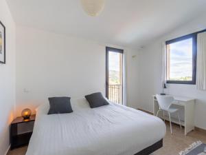Villas Villa in Malaucene with Mont Ventoux Views, cleaning included : photos des chambres