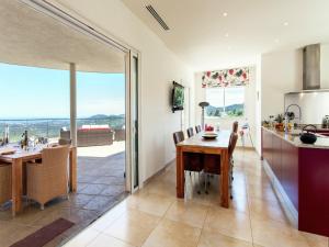 Villas Villa in Varl with Pool and Hill Views, cleaning included : photos des chambres