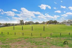 Peaceful 2BR Home in Leafy Woodforde
