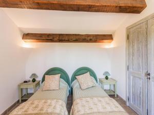 Maisons de vacances Chateau in Lorgues with Pool & Vineyard Views, cleaning included : photos des chambres