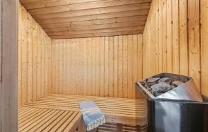 4 Bedroom Pet Friendly Home In Blåvand