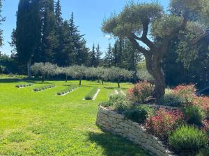 Maisons de vacances Lovely Cottage in Valreas with Swimming Pool : photos des chambres