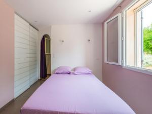 Saint-Victor House in Pernes-les-Fontaines, cleaning included