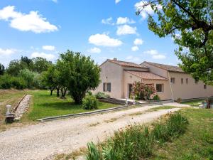 Maisons de vacances Holiday Home in Vaucluse near Mont Ventoux, cleaning included : photos des chambres