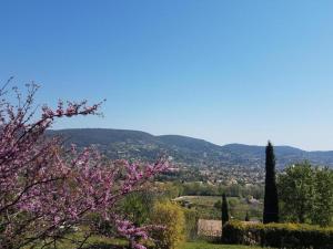 Maisons de vacances Holiday Home La Seyne near Beaches, cleaning included : photos des chambres