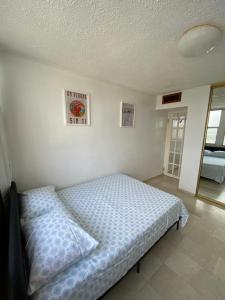 Downtown Isla Verde Beachfront Apartment with Pool and Parking