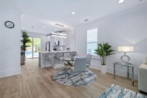 Tipsy Turtle l Heated Pool l Walk to Beach