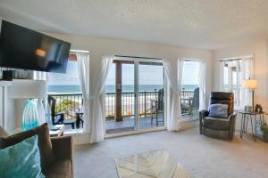 Lincoln City Beach Condo Clubhouse and Pool Access!