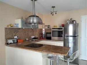 Duplex de Charme - Proche Plage, Port & Rues Piétonnes avec Parking Privé - FR-1-331-6
