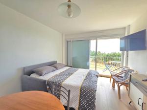 Appartement rénové pour 4 pers., vue mer, salle de jeux et parking inclus - FR-1-364-180