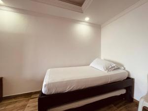 Cartagena apto estudio piso 12 frente a la playa