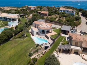Lush Tuscan Villa near Versilia Beach