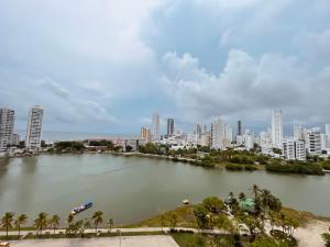 Cartagena apto estudio piso 12 frente a la playa