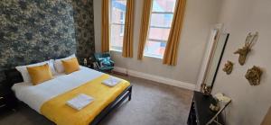Stunning Penthouse - Town centre - Parking - 2BR