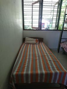 Private Guest Room 3 Bunks & Bath Rathanapitiya