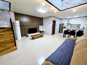 Poam Mountain Pool Villa Pension