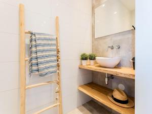 Bungalow near Dutch Coast & Forest