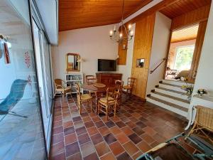 Maisons de vacances Maison charmante 2 chambres proche foret et plage - FR-1-323-582 : photos des chambres