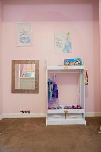 ReRelaxation - DisneySouth PoolOutdoor TV