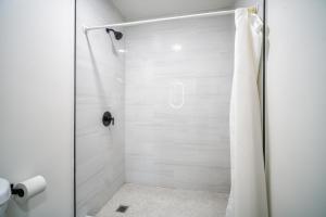 ERTH INN by AGA- San Ysidro