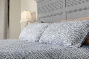 Oceanfront KingAmenities Pools Y52