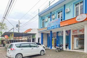 RedDoorz Syariah at Fariza Guesthouse Kendal