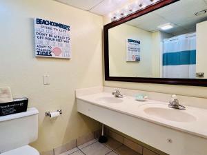 Peaceful Beach View Condo Pool B49