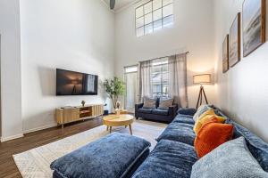 Room for Everyone! Huge 4BR Townhouse in Venice