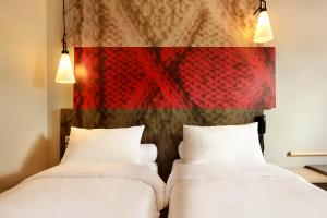 Twin SweetRoom room in ibis Edinburgh Centre Royal Mile – Hunter Square