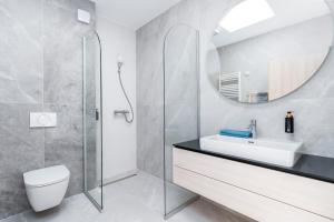 Penthouse Deosebit cu Vedere la Mare - Situat la etajul 4 în locația Amaris Aparthotel