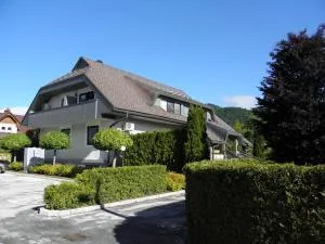 布莱德膳食公寓酒店 - Bled-Rečica