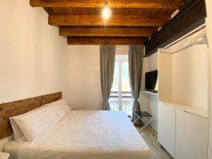 Bright Elegance - Motta Apartments