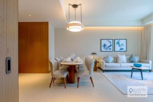 Luxury 3BR Apartment with Burj Khalifa Views - Address Opera