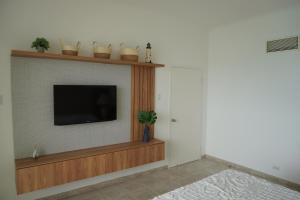 Apartment for up to 8 at Hotel Colon Salinas