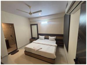 Jaipur Hotel ALTERA INN Near Bypass Road - Restaurant- Lift & Free Parking Facility - Fully Air Conditioned Rooms - Heart Of Pink City