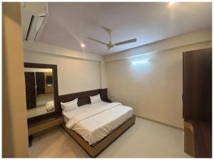 Jaipur Hotel ALTERA INN Near Bypass Road - Restaurant- Lift & Free Parking Facility - Fully Air Conditioned Rooms - Heart Of Pink City