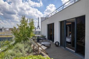 Eiffel Terrace Escape Room room in Canopy By Hilton Paris Trocadero