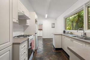 Narrow Neck Hideaway & Studio