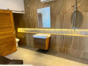 Viewpoint Villa with Private Infinity Pool - 2BR