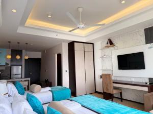 Ocean Breeze Seaview Studio by AquaBlu