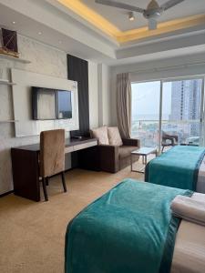 Ocean Breeze Seaview Studio by AquaBlu
