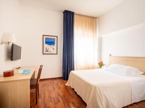 Standard Single Room room in Hotel Majesty Bari