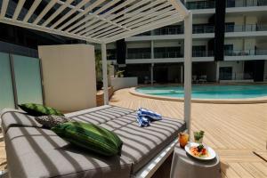 Harbour View Apartment on 11th floor King Bed