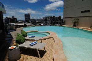 Harbour View Apartment on 11th floor King Bed