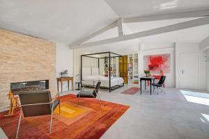 Antibes Loft Retreat - Happy Rentals