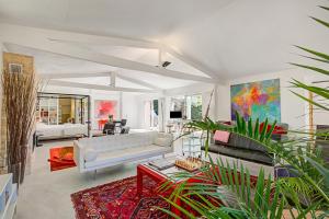 Antibes Loft Retreat - Happy Rentals