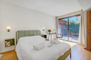 Antibes Loft Retreat - Happy Rentals